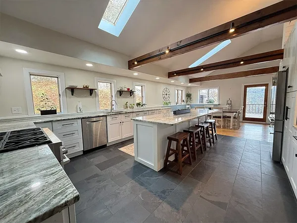 $749,900 | 587 Johnson Spooner Road, Castleton, VT 05735