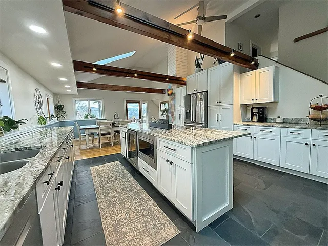 $749,900 | 587 Johnson Spooner Road, Castleton, VT 05735