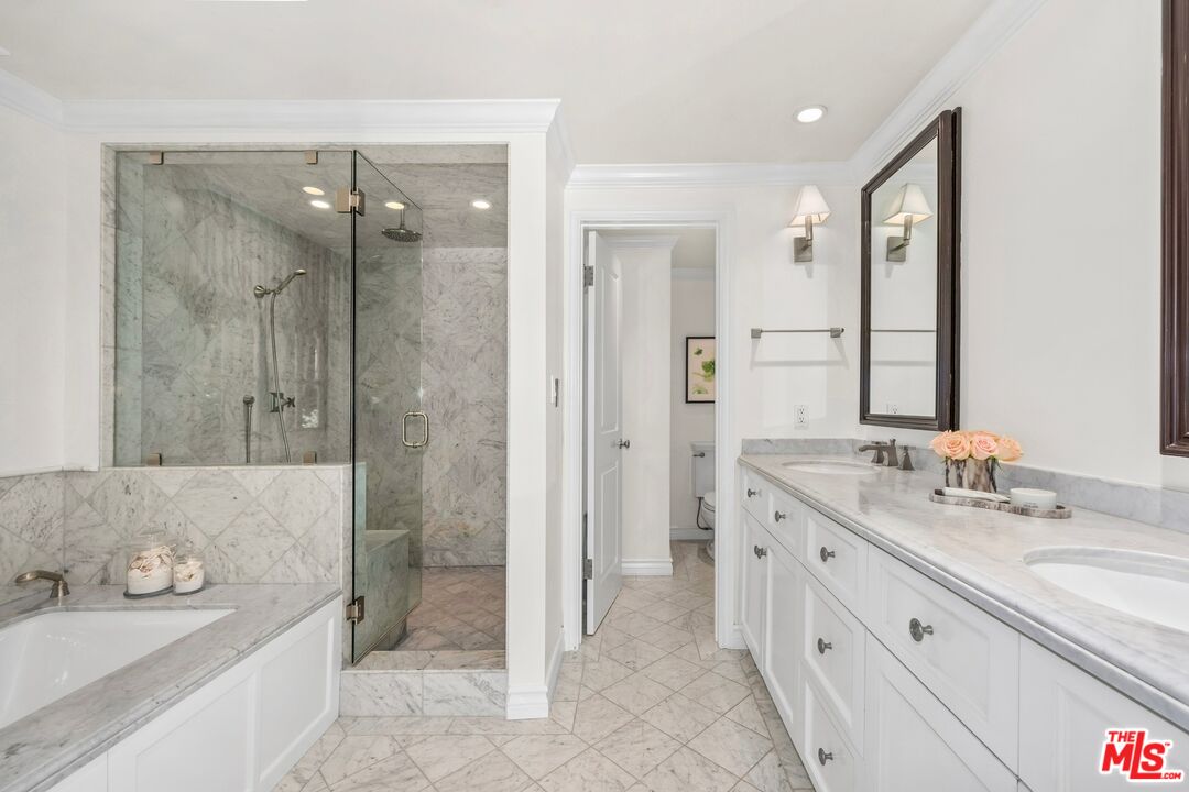 15631 Meadowgate Road Encino, CA 91436 - Photo 35 of 55