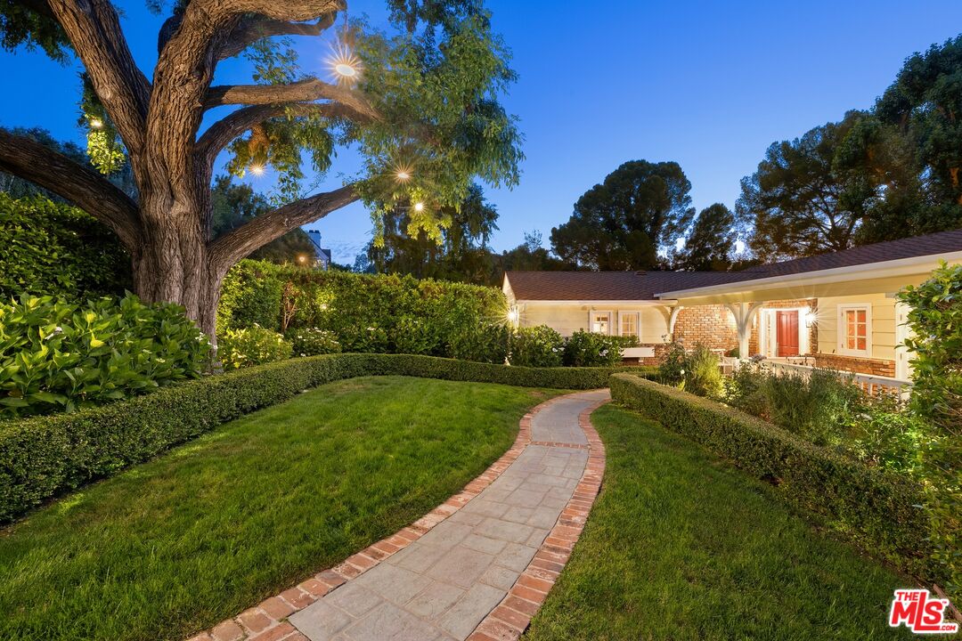 15631 Meadowgate Road Encino, CA 91436 - Photo 54 of 55