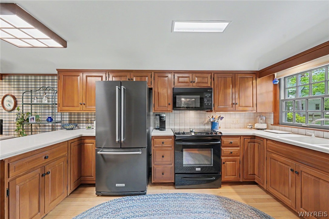 4233 Freeman Road Orchard Park, NY 14127 - Photo 14 of 50 Kitchen