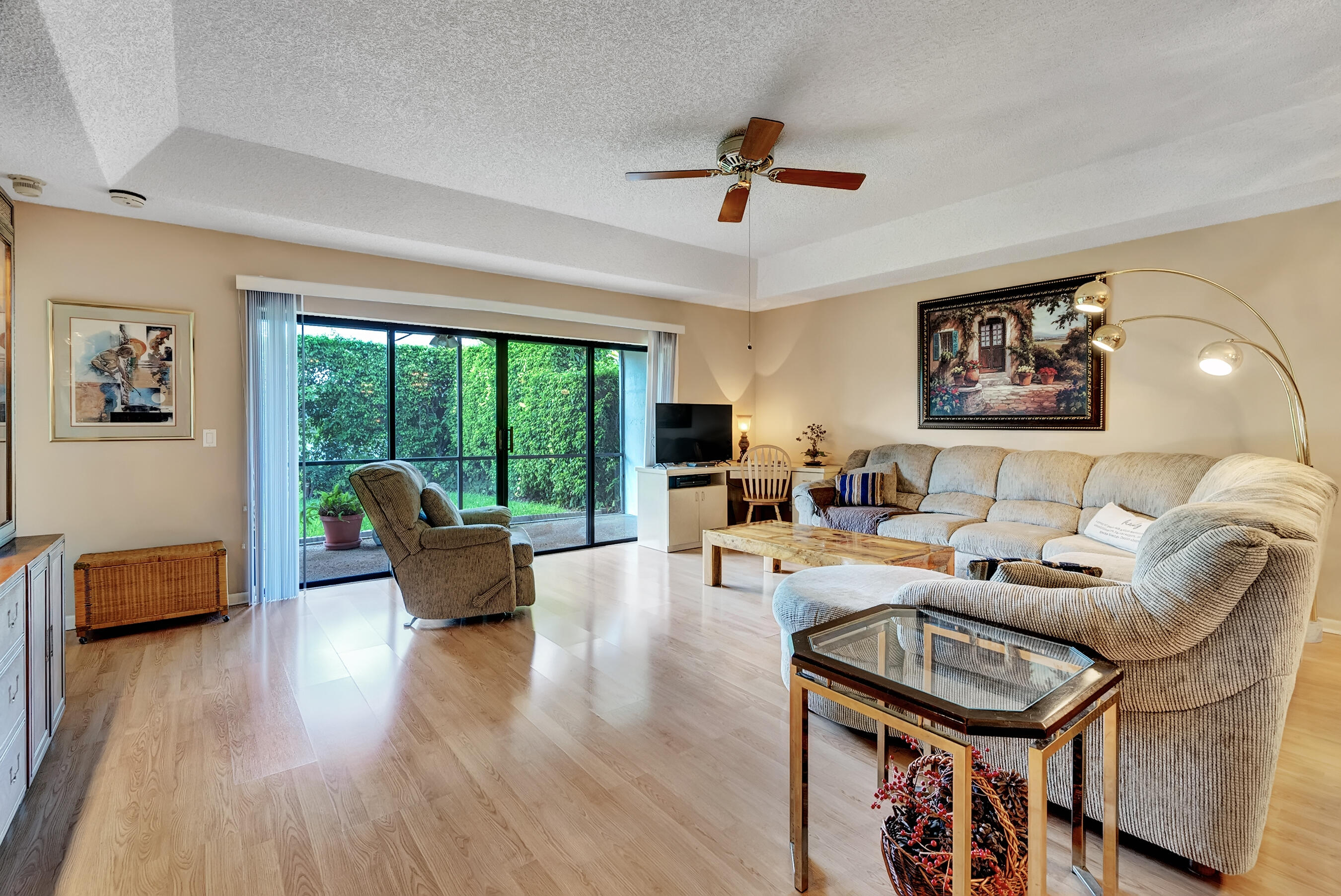 9074 Chatsworth Cascades Circle Boca Raton, FL 33434 - Photo 11 of 27 Living Room