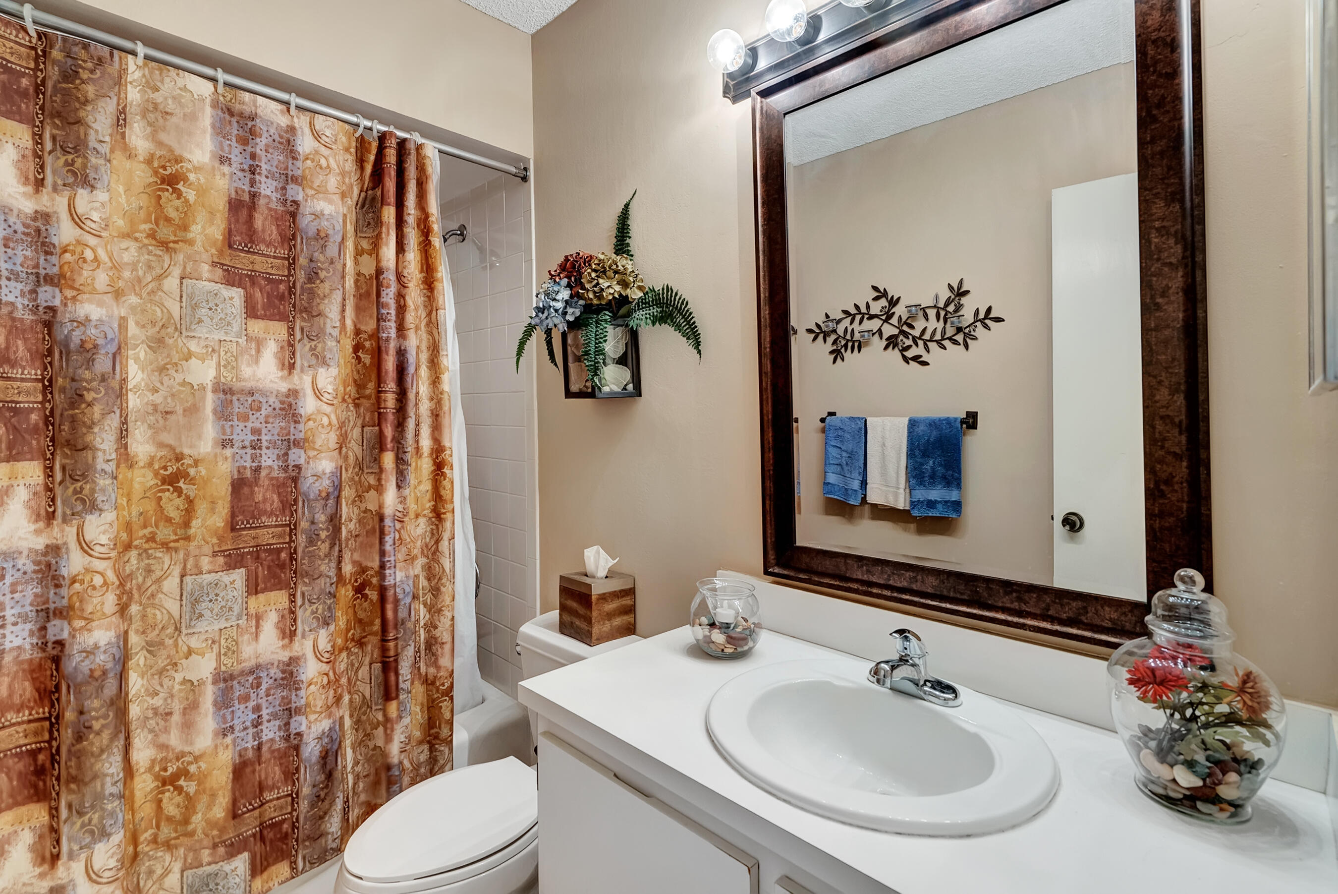 9074 Chatsworth Cascades Circle Boca Raton, FL 33434 - Photo 20 of 27 Bath 2