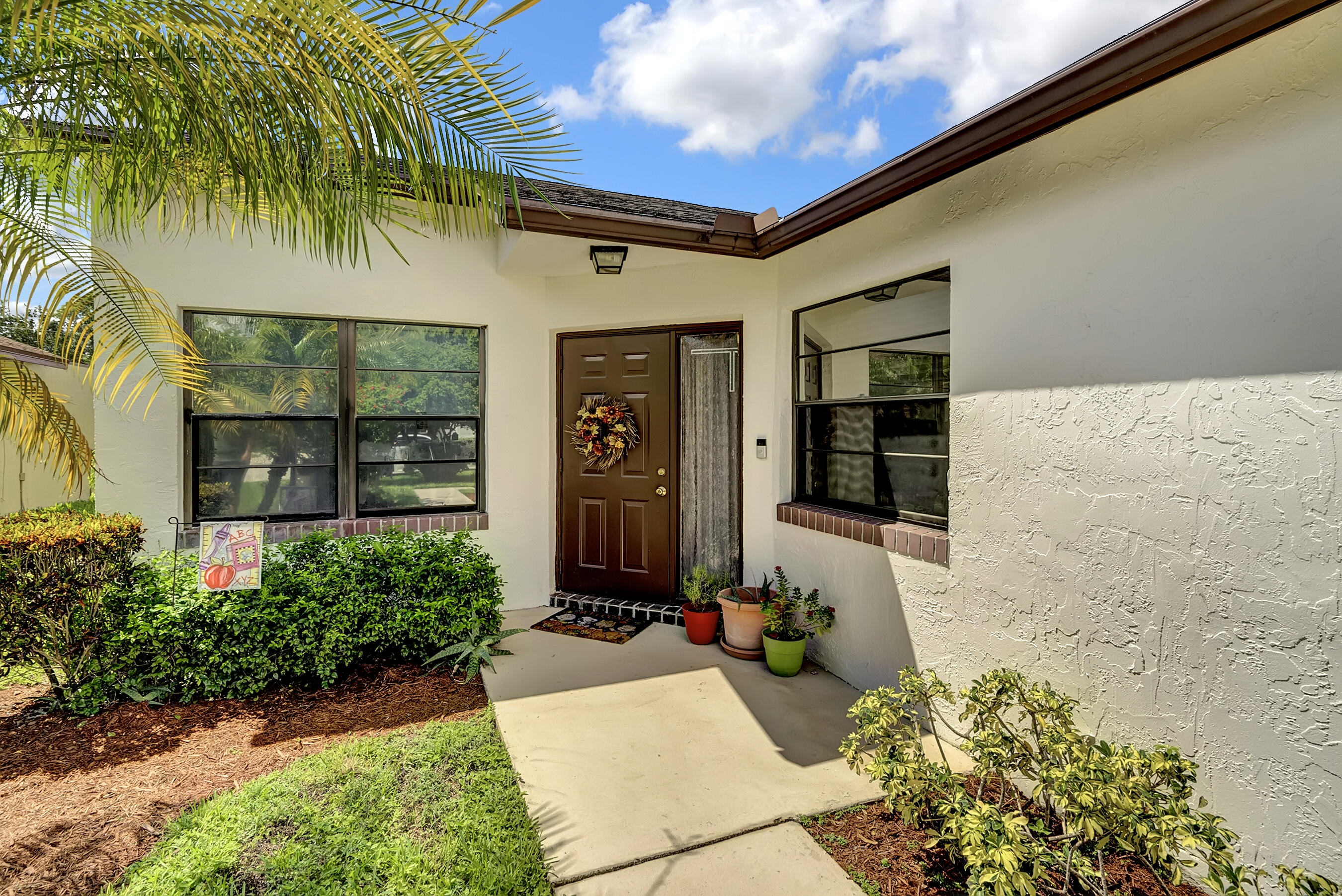 9074 Chatsworth Cascades Circle Boca Raton, FL 33434 - Photo 2 of 27 Front Door