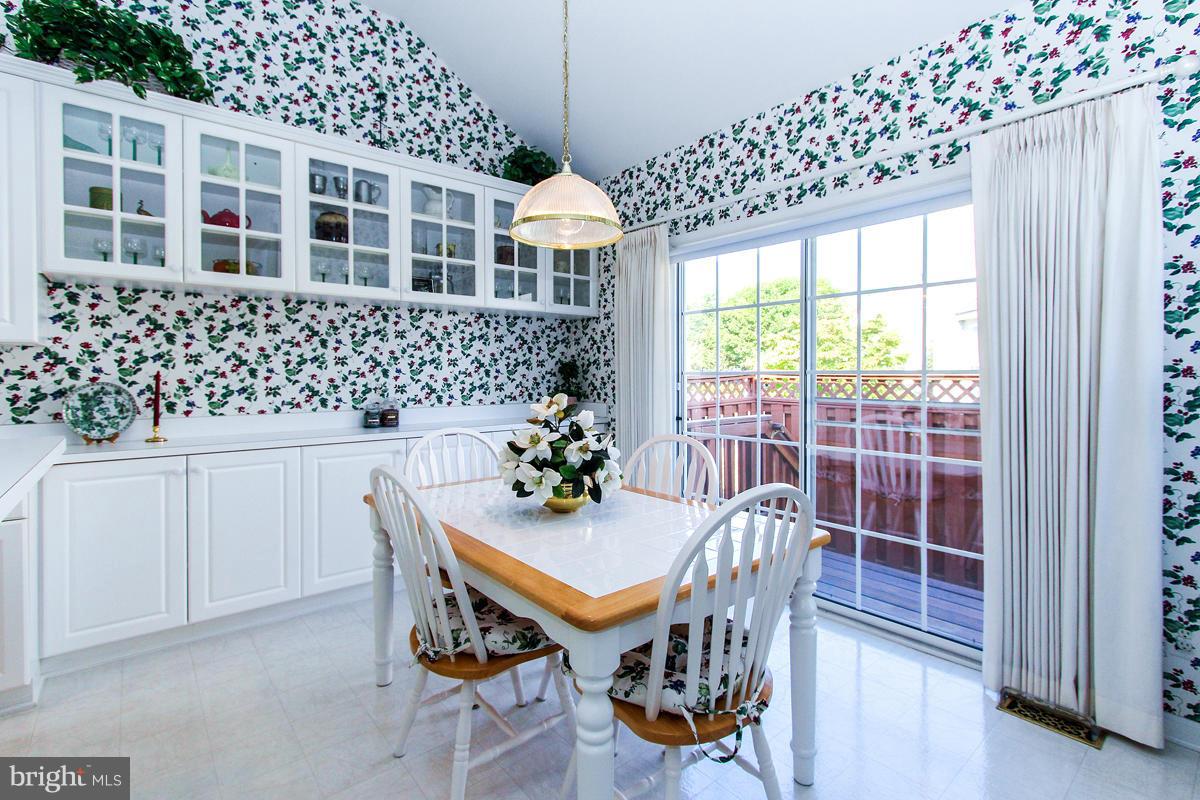 12496 Fox View Way Reston, VA 20191 - Photo 11 of 30 Kitchen