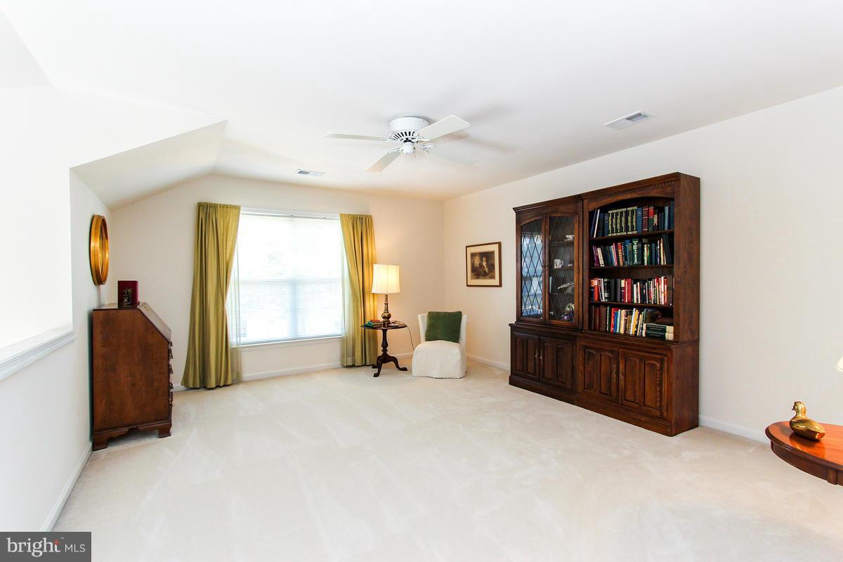 12496 Fox View Way Reston, VA 20191 - Photo 17 of 30 Interior (General)