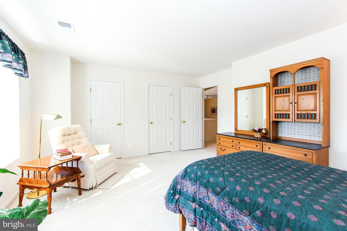 12496 Fox View Way Reston, VA 20191 - Photo 21 of 30 Bedroom