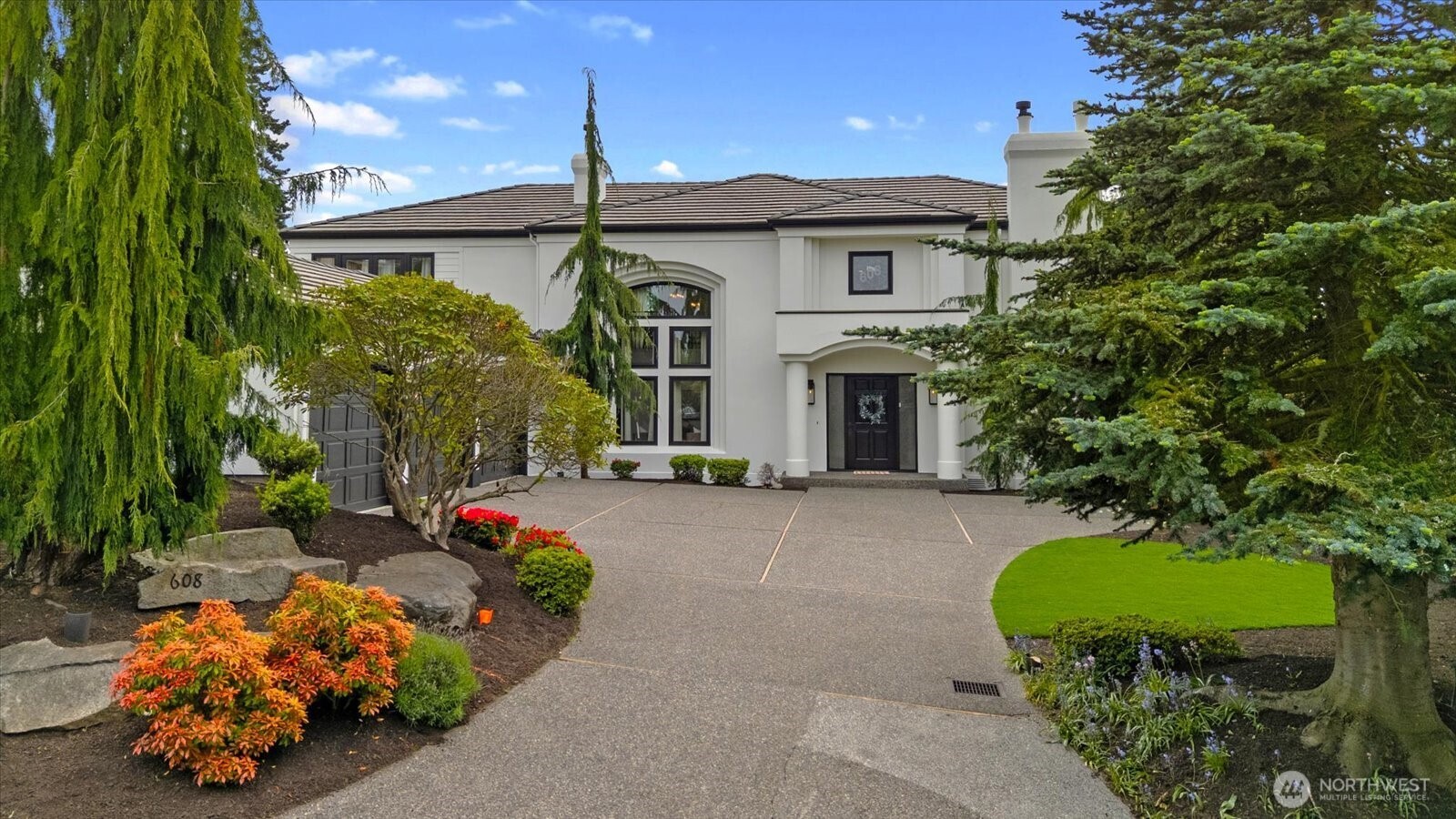 608 Magnolia Lane Edmonds, WA 98020 - Photo 2 of 35