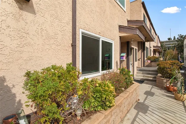a en suite bathroom with a sink and a mirror