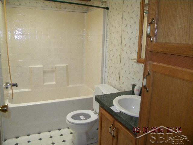 5940 West Freeland Road Freeland, MI 48623 - Photo 13 of 14 31232655-12.JPG