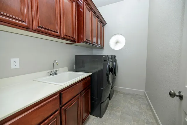 $629,000 | 3216 Allan Adale Drive, Modesto, CA 95355