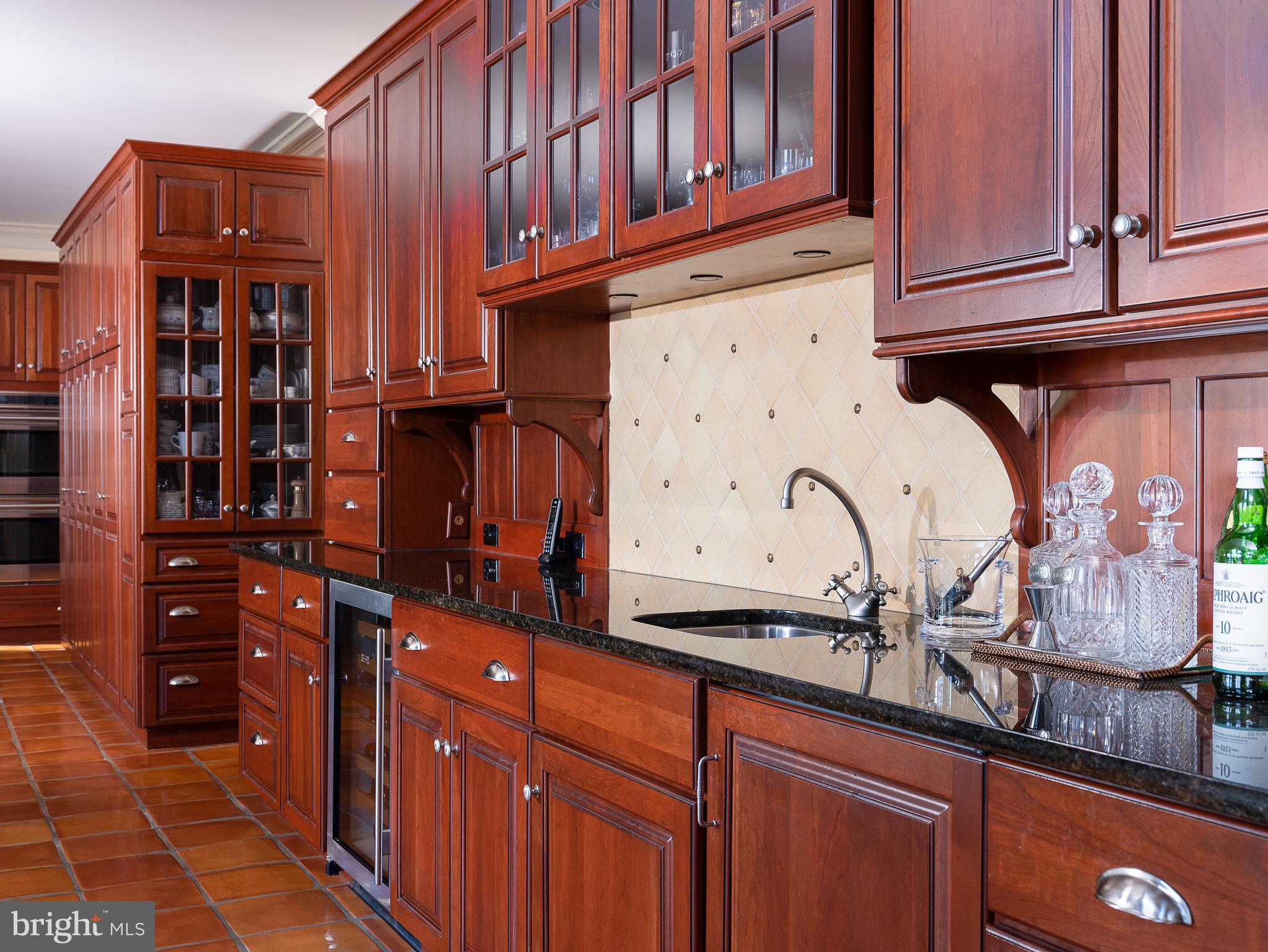 3 Round Hill Road Newtown, PA 18940 - Photo 8 of 43 Custom glassware cabinets