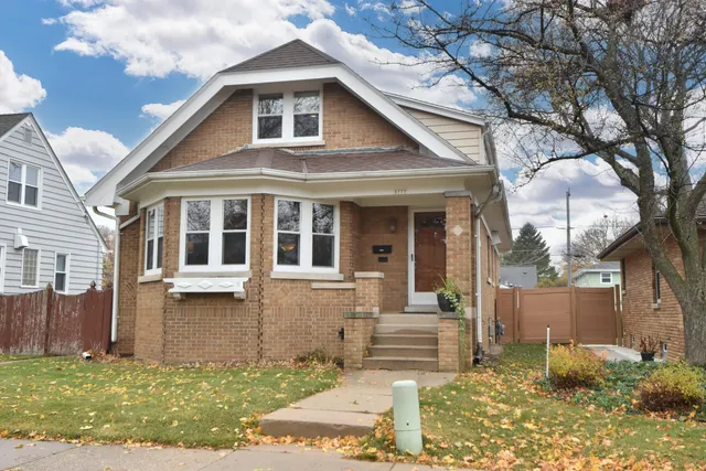 $399,900 | 3777 South Ahmedi Avenue, St. Francis, WI 53235