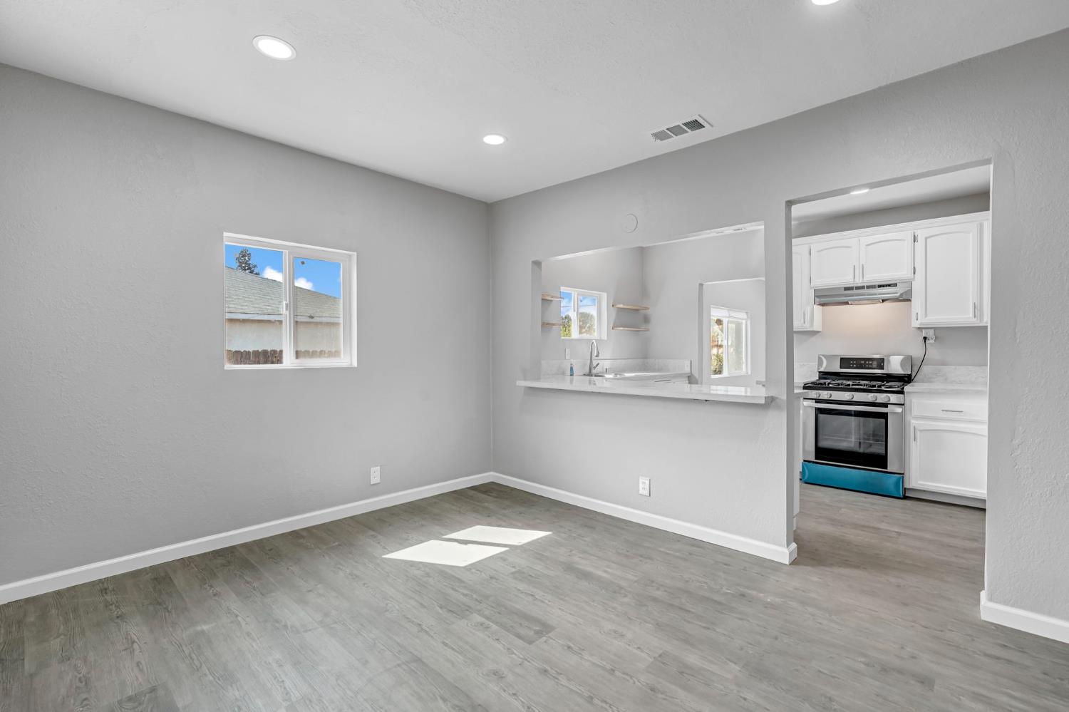 914 Clinton Street Madera, CA 93638 - Photo 15 of 32