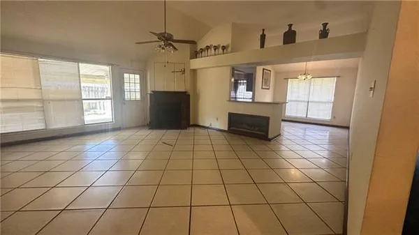 $220,000 | 2558 Foliage Drive, Marrero, LA 70072
