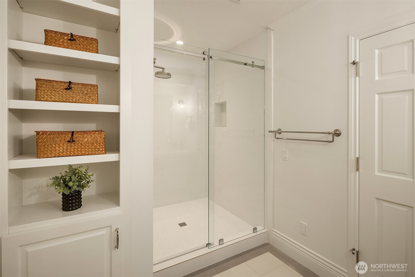 2307 Evergreen Point Road Medina, WA 98039 - Photo 24 of 40 a bathroom with a shower