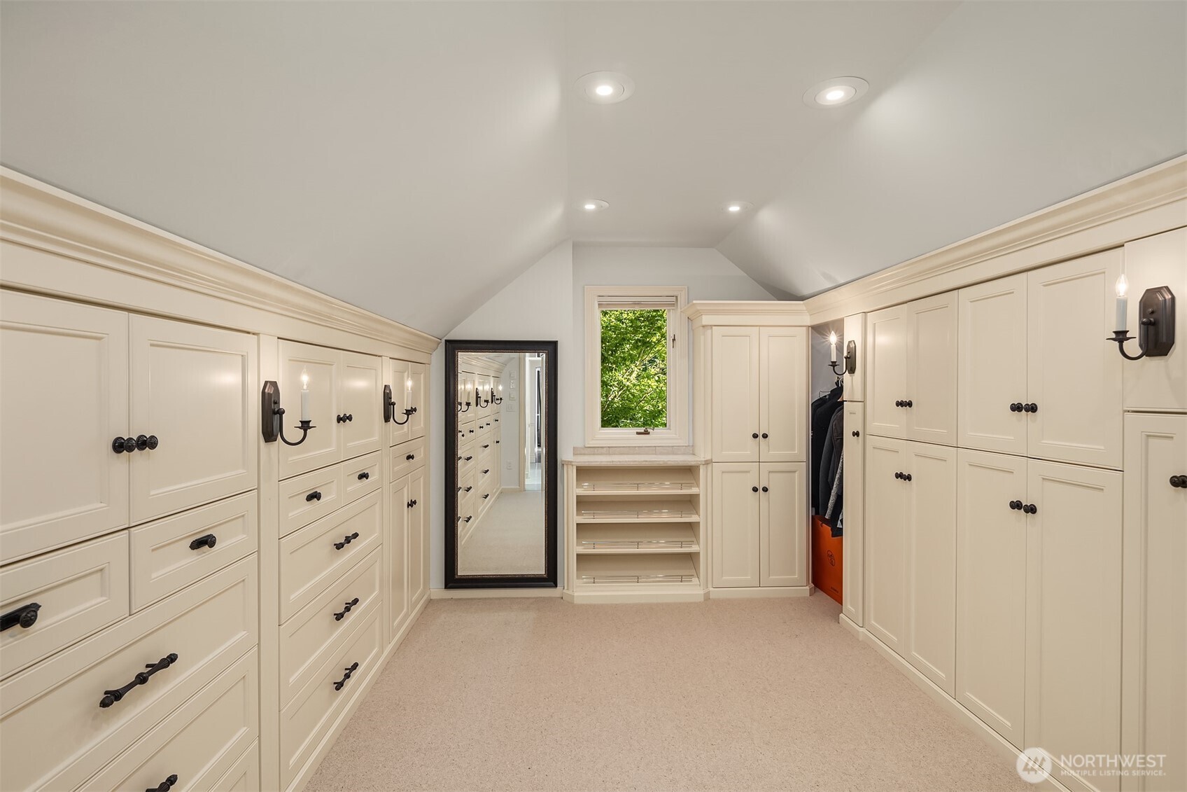 2307 Evergreen Point Road Medina, WA 98039 - Photo 30 of 40