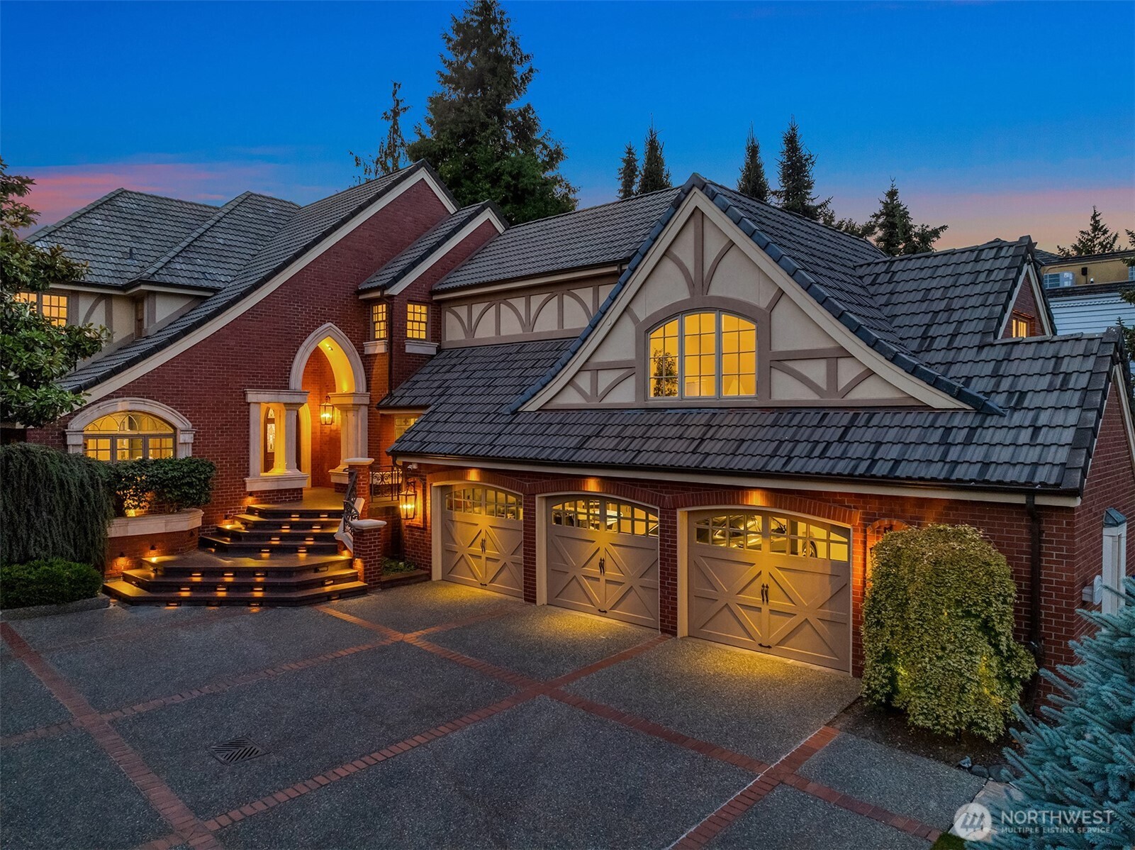 2307 Evergreen Point Road Medina, WA 98039 - Photo 39 of 40 a front view of a house with a yard