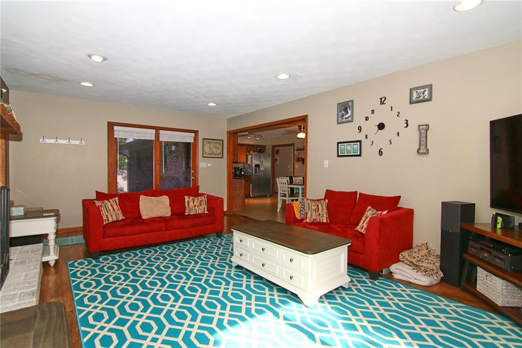 627 Mc Gregor Road Indianapolis, IN 46217 - Photo 11 of 26 Gallery Image 11