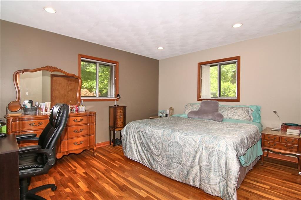 627 Mc Gregor Road Indianapolis, IN 46217 - Photo 14 of 26 Gallery Image 14