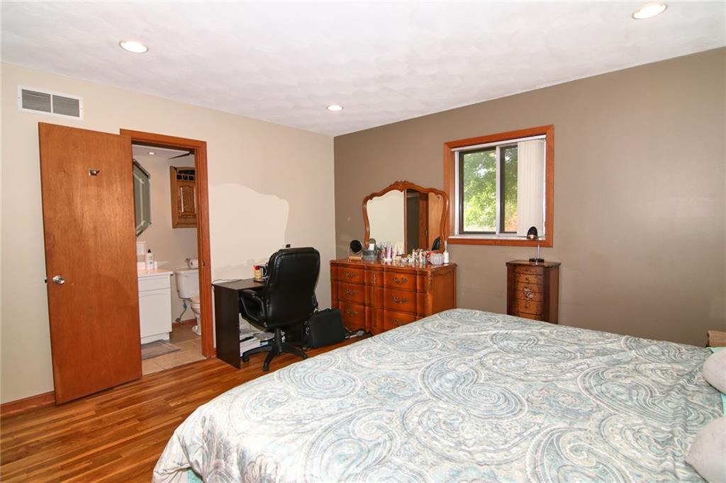 627 Mc Gregor Road Indianapolis, IN 46217 - Photo 15 of 26 Gallery Image 15