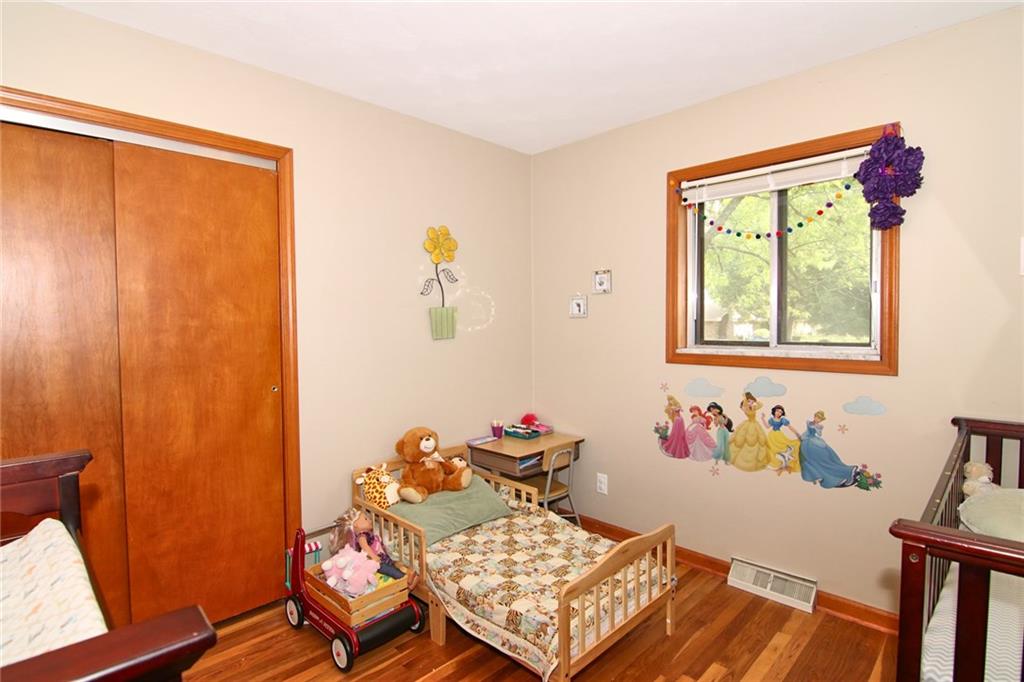 627 Mc Gregor Road Indianapolis, IN 46217 - Photo 22 of 26 Gallery Image 22