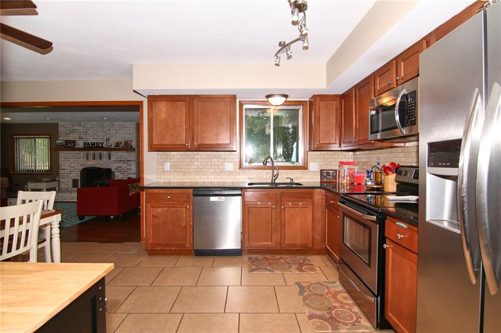 627 Mc Gregor Road Indianapolis, IN 46217 - Photo 7 of 26 Gallery Image 7