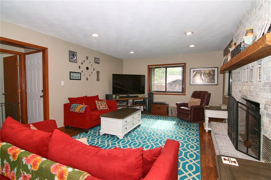627 Mc Gregor Road Indianapolis, IN 46217 - Photo 10 of 26 Gallery Image 10