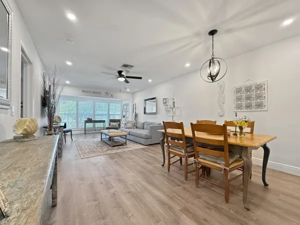 $1,995 | 1021 Flame Vine Avenue, Unit 203, Delray Beach, FL 33445