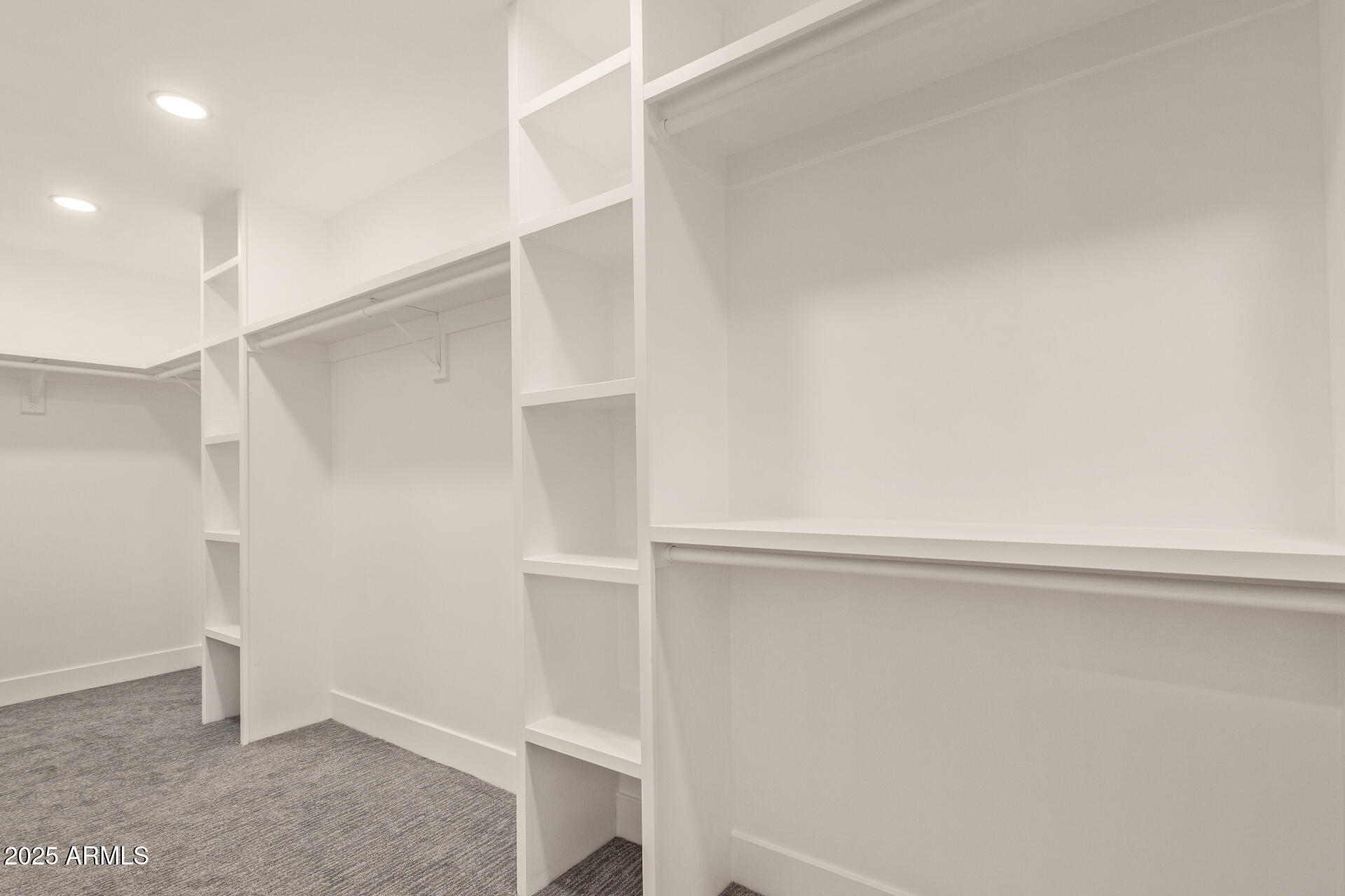 2632 East Mountain View Road Phoenix, AZ 85028 - Photo 16 of 29 27 - Mountain View