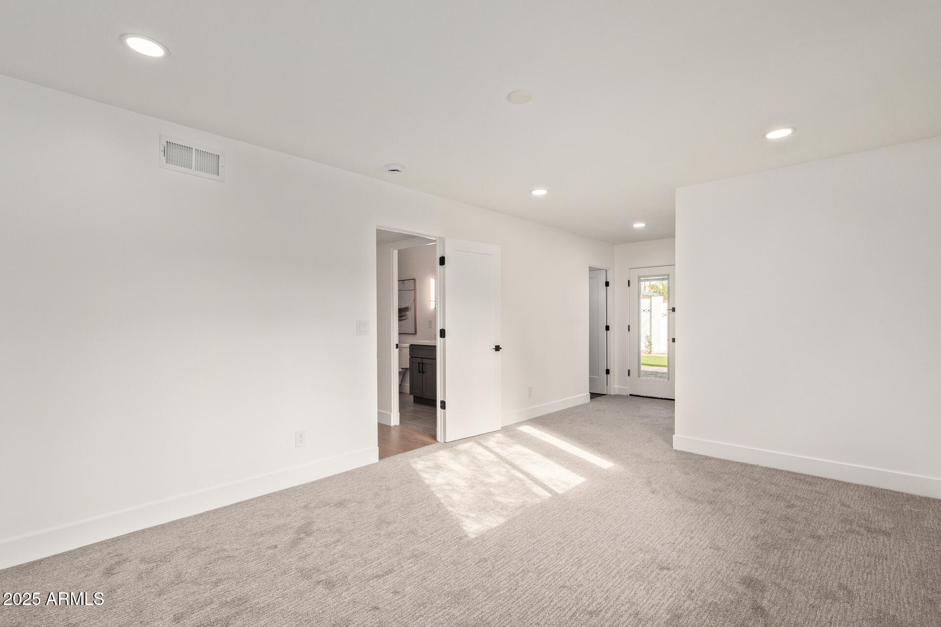 2632 East Mountain View Road Phoenix, AZ 85028 - Photo 20 of 29 36 - Mountain View