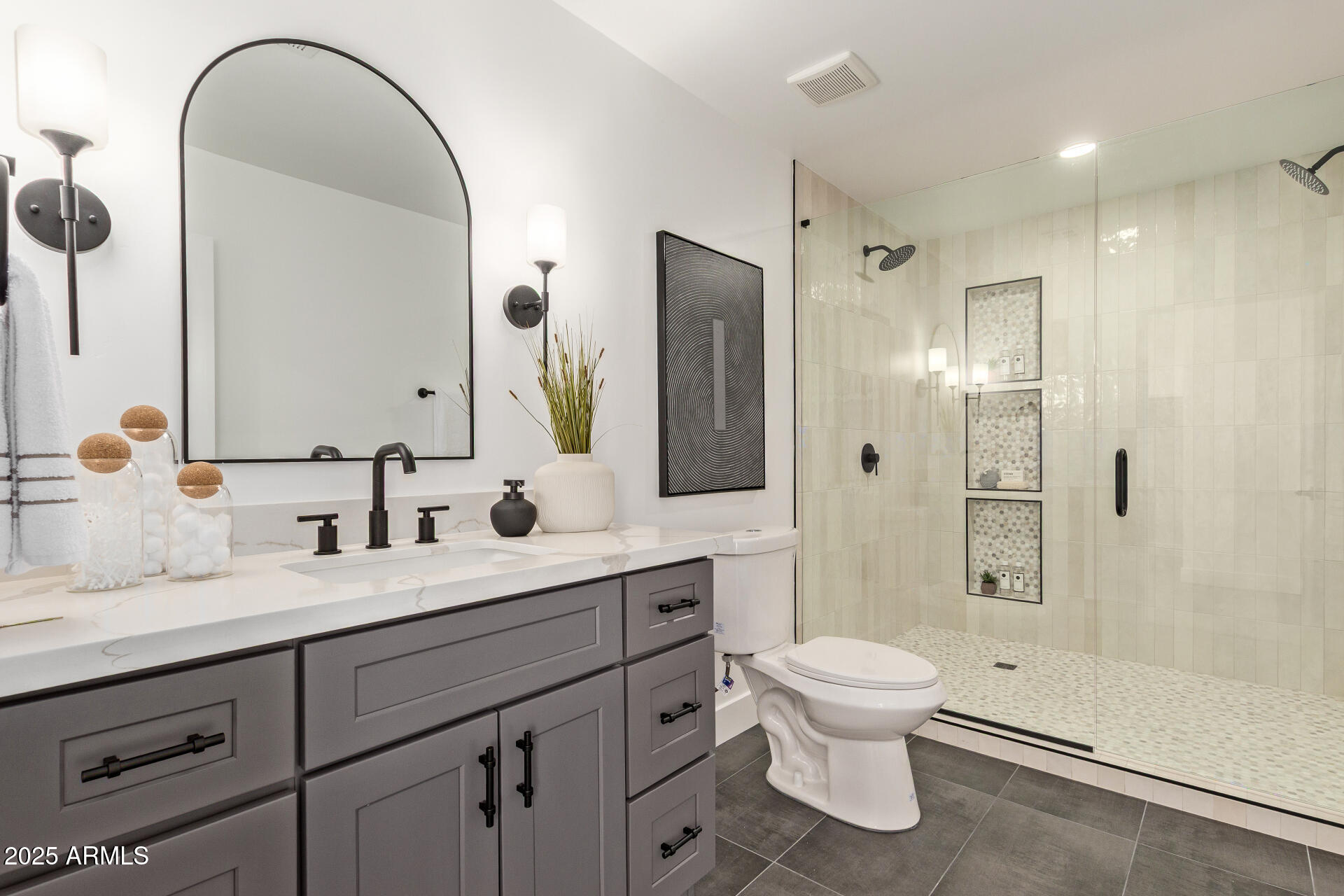 2632 East Mountain View Road Phoenix, AZ 85028 - Photo 21 of 29 39 - Mountain View