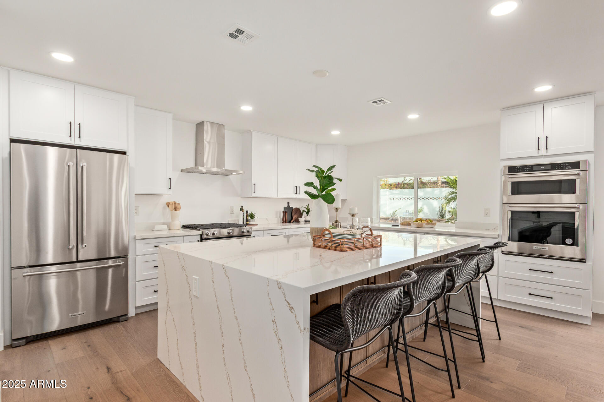 2632 East Mountain View Road Phoenix, AZ 85028 - Photo 9 of 29 20 - Mountain View