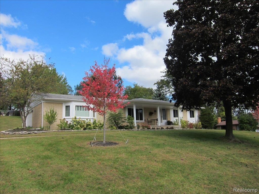 2412 Worcester Road West Bloomfield, MI 48323 - Photo 17 of 23 HOUSE PHOTOS 019