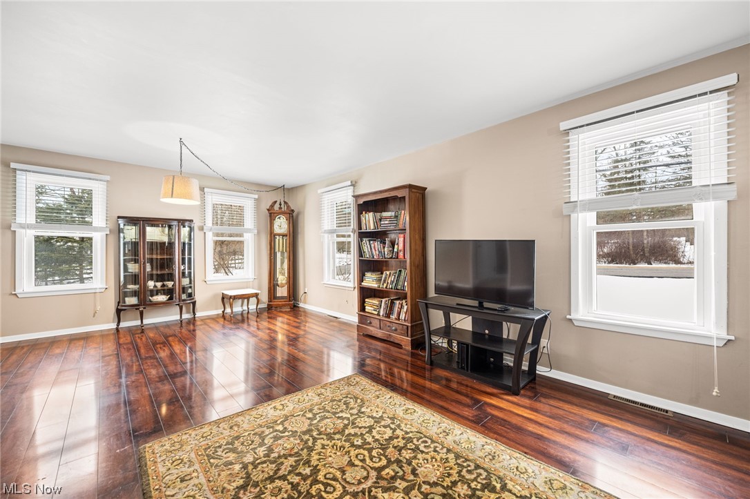 2986 Worrell Road Willoughby, OH 44094 - Photo 17 of 36 Living room with dark hardwood / wood-style floors