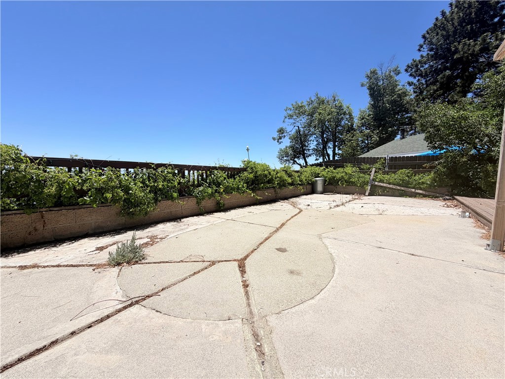 26465 Apache Trail Rimforest, CA 92378 - Photo 15 of 16