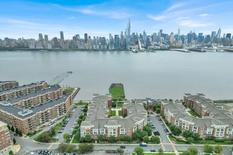 $4,000 | 26 Ave At Port Imperial, Unit 315, West New York, NJ 07093
