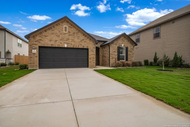 $1,750 | 8014 Kingfisher Landing, San Antonio, TX 78253