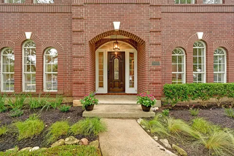 $765,000 | 4030 Shavano Drive, Austin, TX 78749