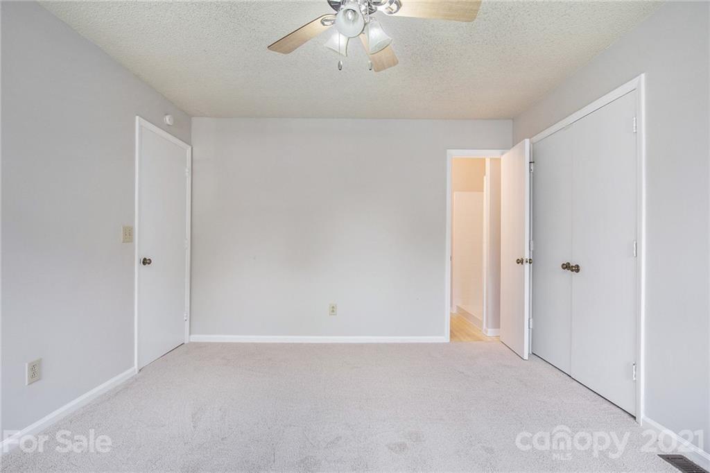 5625 Beaconsfield Road Charlotte, NC 28214 - Photo 10 of 21 a view of an empty room