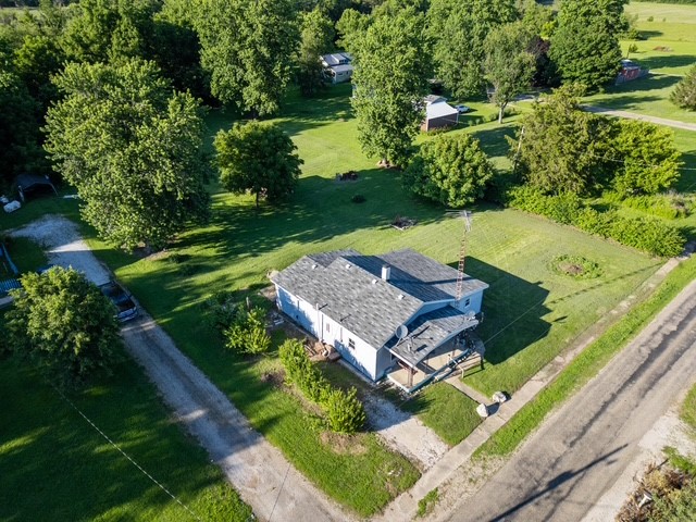 20553 East 330 North Road Ridge Farm, IL 61870 - Photo 8 of 32