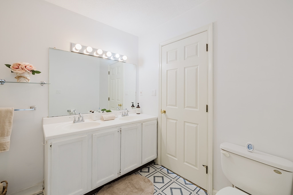 12 Castlegate Drive, Unit 12 Springfield, MA 01129 - Photo 20 of 32 Gallery Image 20