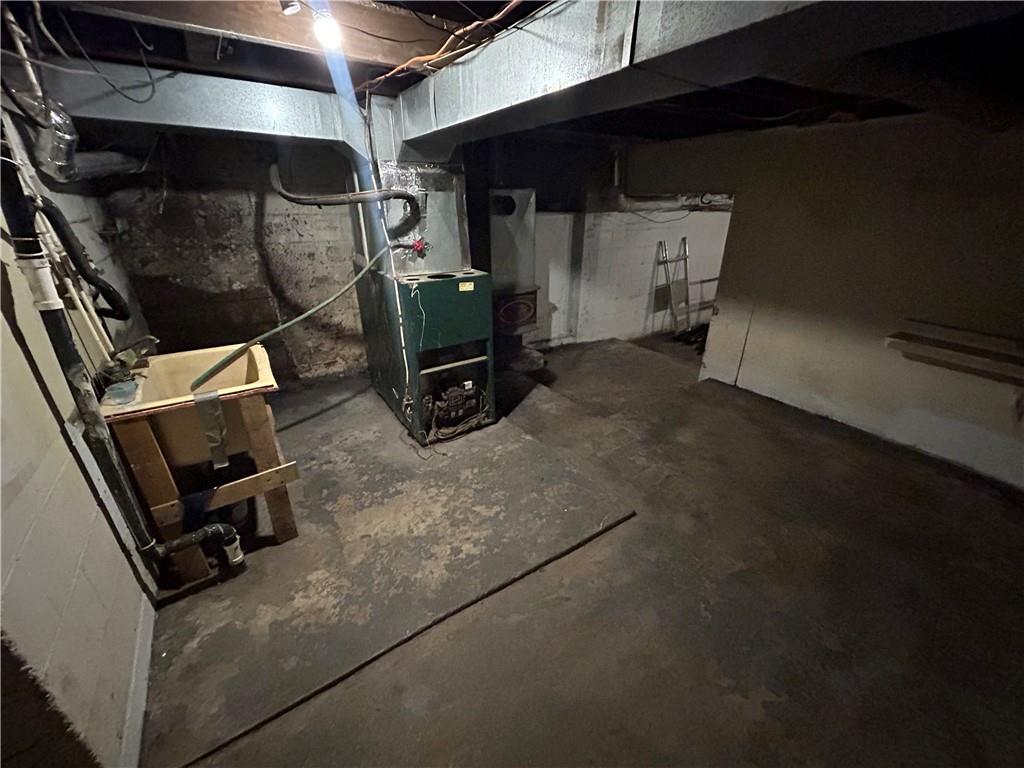 65 Sandrock Road Vanderbilt, PA 15486 - Photo 20 of 30 a room with gym equipment