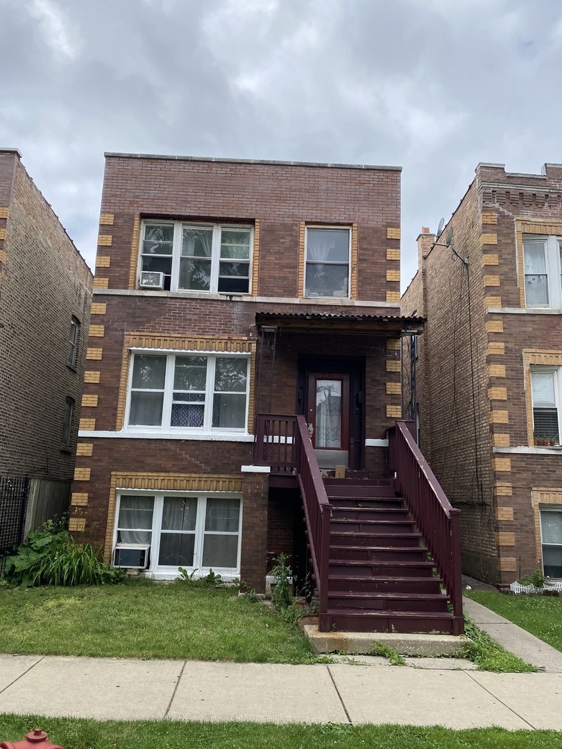 3136 North Ridgeway Avenue Chicago, IL 60618 - Photo 1 of 1 Gallery Image 1