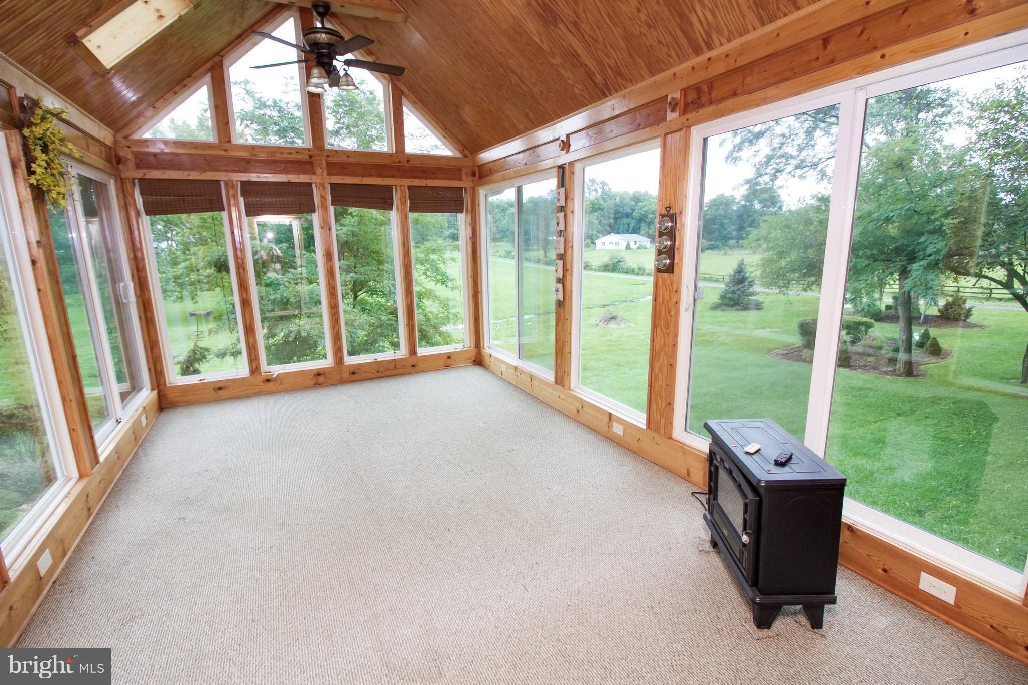 674 Earle Road Charles Town, WV 25414 - Photo 13 of 35 Interior (General)
