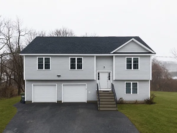 $485,000 | 1 Lake Whittemore Drive, Spencer, MA 01562