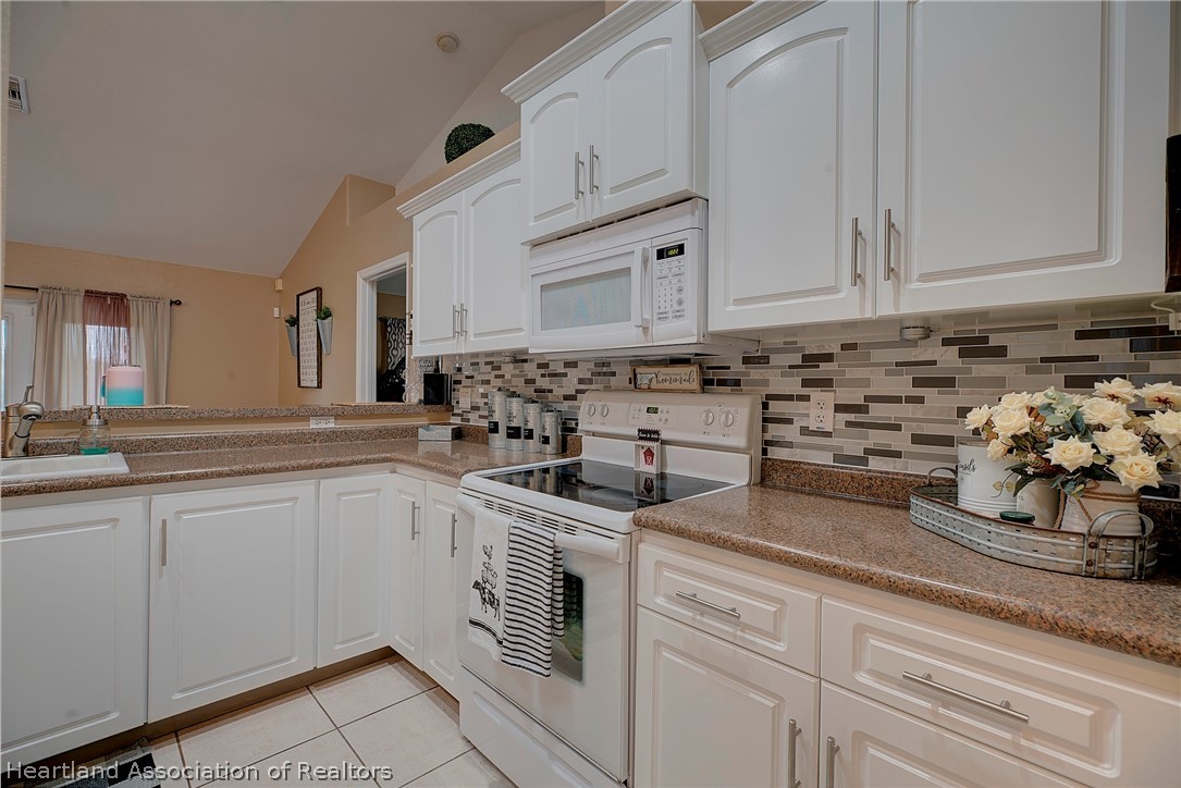 2620 West Rochester Road Avon Park, FL 33825 - Photo 9 of 36 Gallery Image 9
