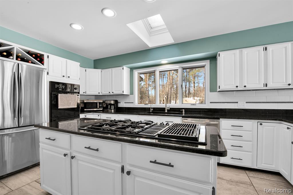 1339 East Gunn Road Rochester, MI 48306 - Photo 16 of 47
