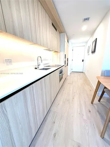 $1,050,000 | 225 North Miami Avenue, Unit 3505, Miami, FL 33128