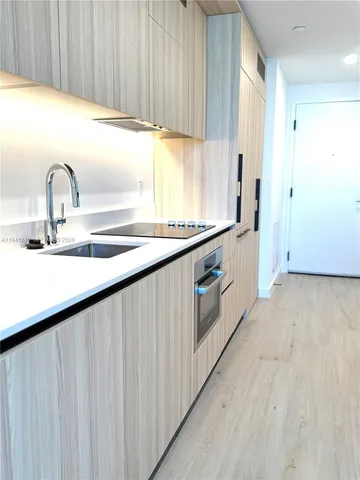 $1,050,000 | 225 North Miami Avenue, Unit 3505, Miami, FL 33128